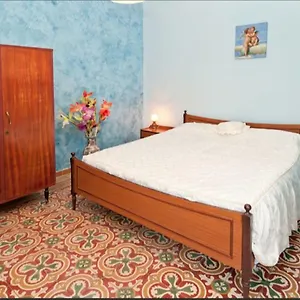 Apartamento Shaka, Giba
